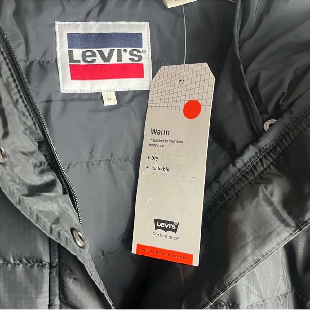 LEVI’S Edie Packable Jacket - Picture 10 of 15